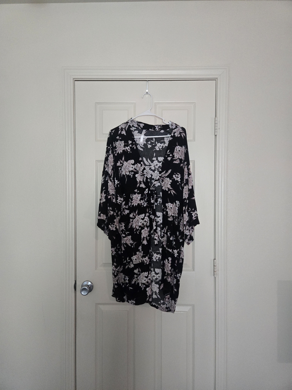 Spiritual Gangster Black Floral Long Sleeve Robe